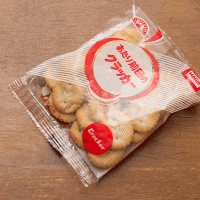 前田製菓　あたり前田のクラッカー